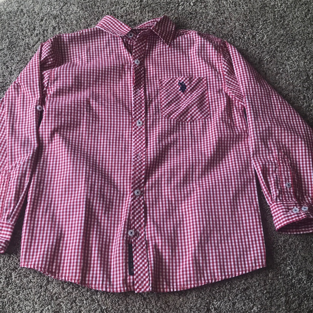 Red/white checked button up